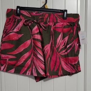 Time and Tru High Waist Leaf Print Shorts